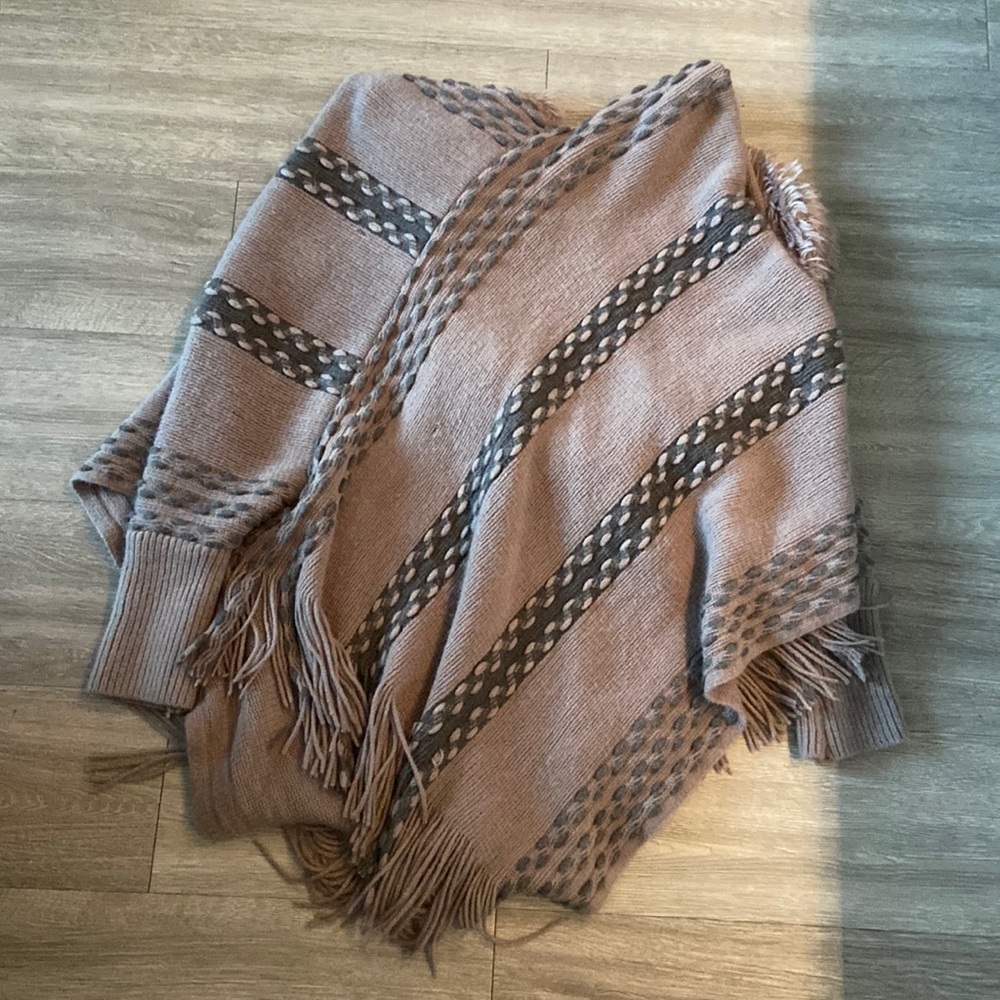 Mauve poncho